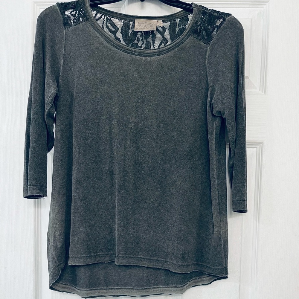 distressed raw cut hems Back inset Lace yoke 3/4 sleeve Grey Olive drab soft tee